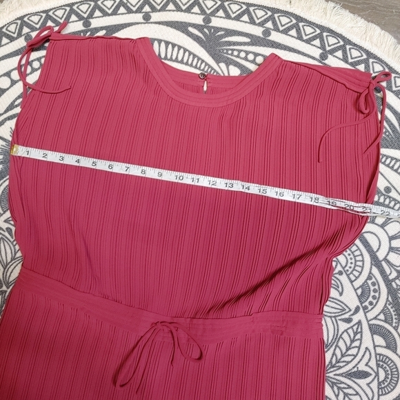 CLUB Monaco Viga Romper Size 4 - Picture 9 of 16